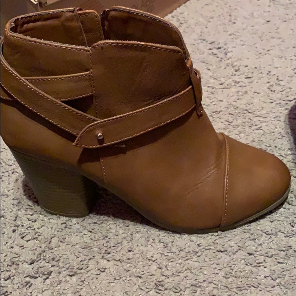 Lauren Conrad boots